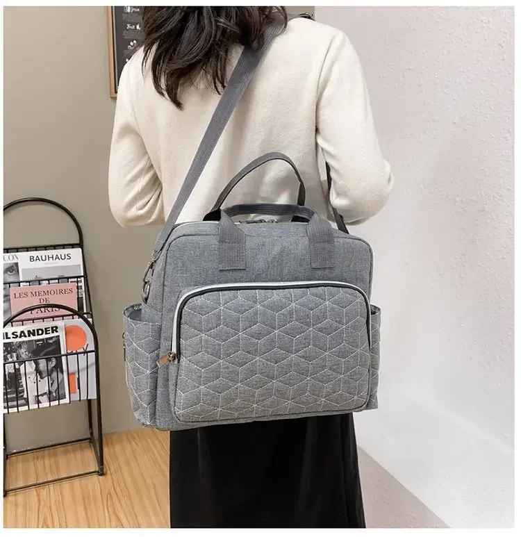 sac a langer gris dos agathe carrousel